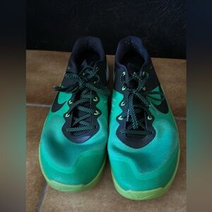 Worn a few times, like new.